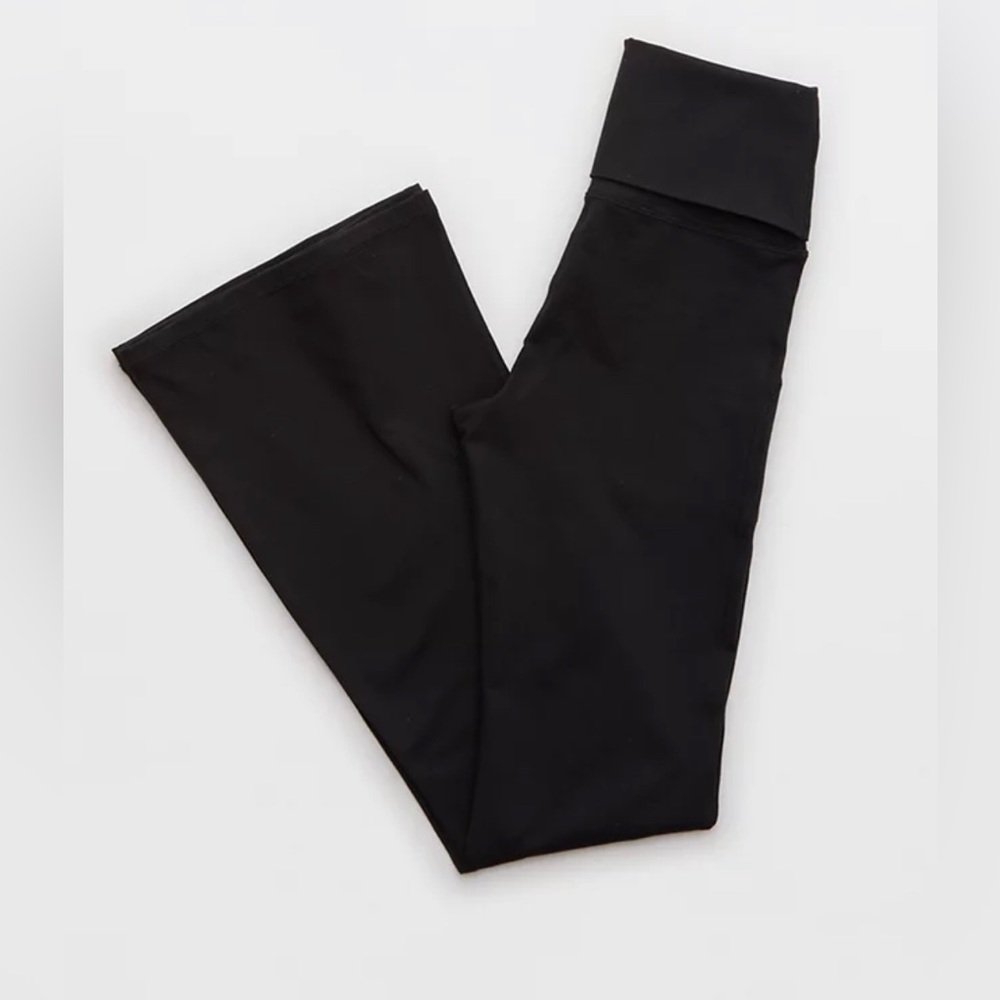OFFLINE By Aerie OG High Waisted Flare Legging Medium LAST ONE FIRM PRICE - Picture 3 of 3